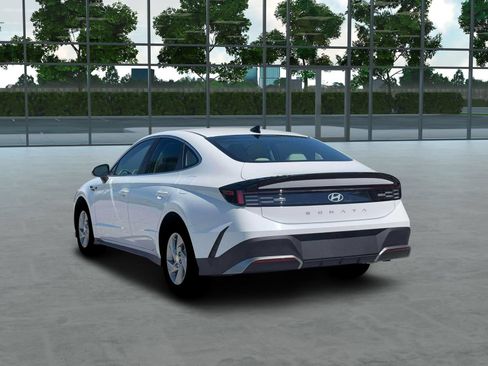 Certified 2026 Hyundai Sonata SE FWD image 5