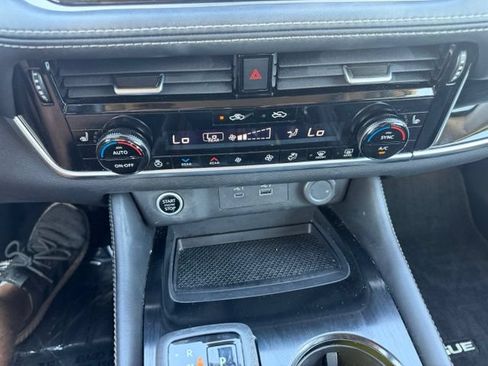 Used 2023 Nissan Rogue SL w/ SL Premium Package AWD/4WD image 28