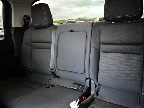 Used 2022 Nissan Frontier SV w/ Technology Package image 25