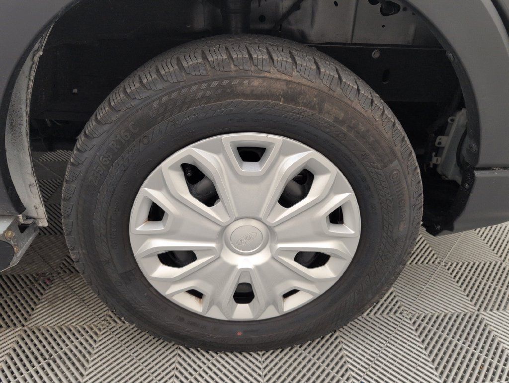 Used 2025 Ford Transit 250 Low Roof w/ Exterior Upgrade Package RWD image 18