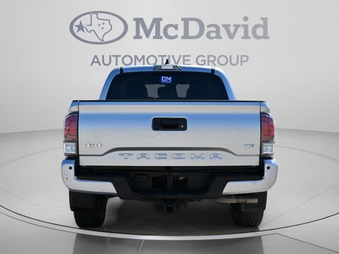 Used 2022 Toyota Tacoma Limited AWD/4WD image 6