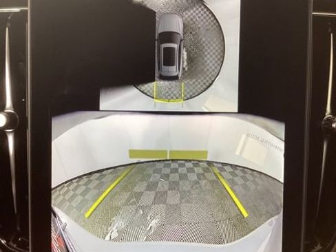 New 2026 Volvo XC60 B5 Plus w/ Climate Package image 25