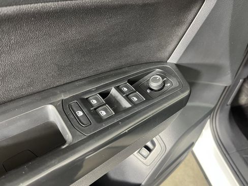 Used 2018 Volkswagen Atlas SE image 18