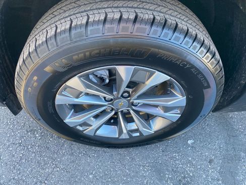 Used 2025 Chevrolet Equinox LT image 30