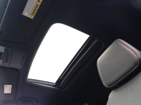 Used 2025 Honda Odyssey Sport-L image 11