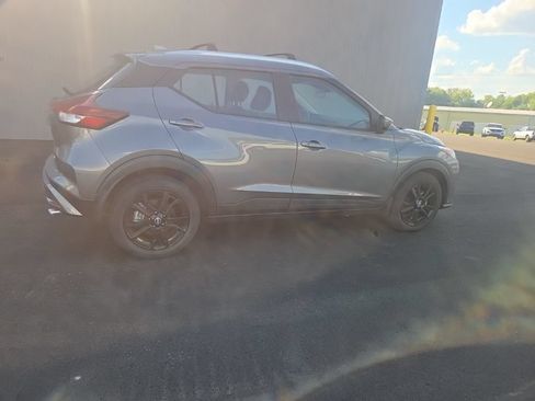Used 2024 Nissan Kicks SV w/ Interior Electronics Package FWD image 18