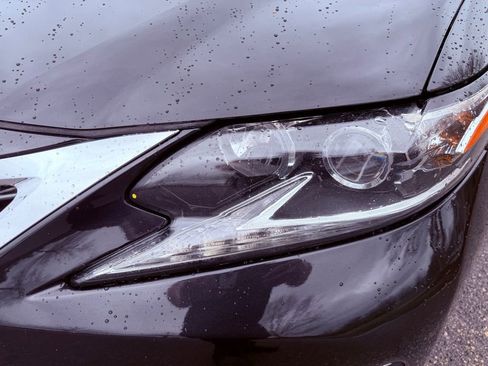 Used 2016 Lexus ES 350 350 SUNROOF/PUSH BUTTON START/ w/ Accessory Package image 13