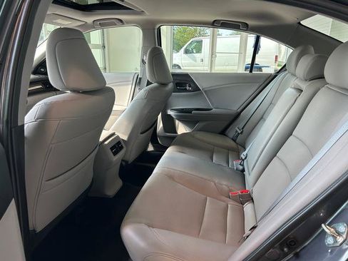 Used 2017 Honda Accord EX-L image 24