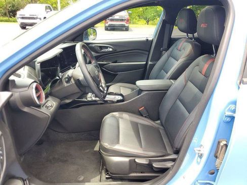 Certified 2024 Chevrolet Trax RS w/ Sunroof Package FWD image 5