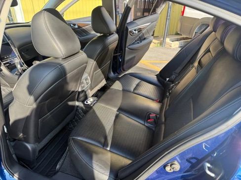 Used 2017 INFINITI Q50 Sport image 11