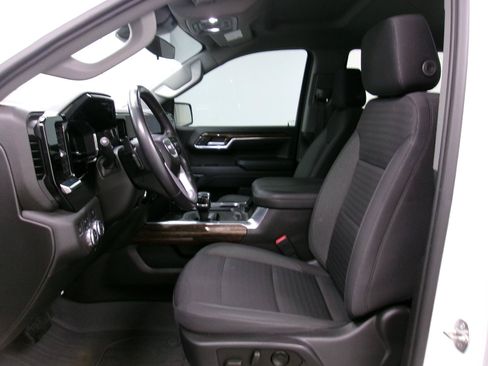 Used 2023 GMC Sierra 1500 Elevation w/ Preferred Package AWD/4WD image 8
