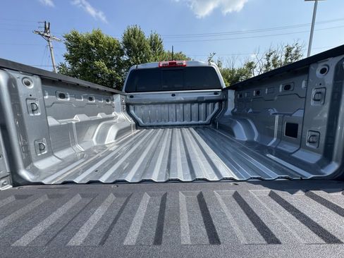 Used 2025 Chevrolet Colorado Trail Boss image 37