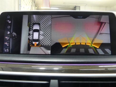 Used 2017 BMW 740i xDrive AWD/4WD image 13