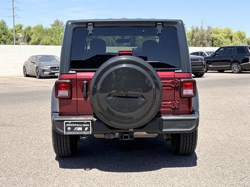 Used 2021 Jeep Wrangler Sport AWD/4WD image 7