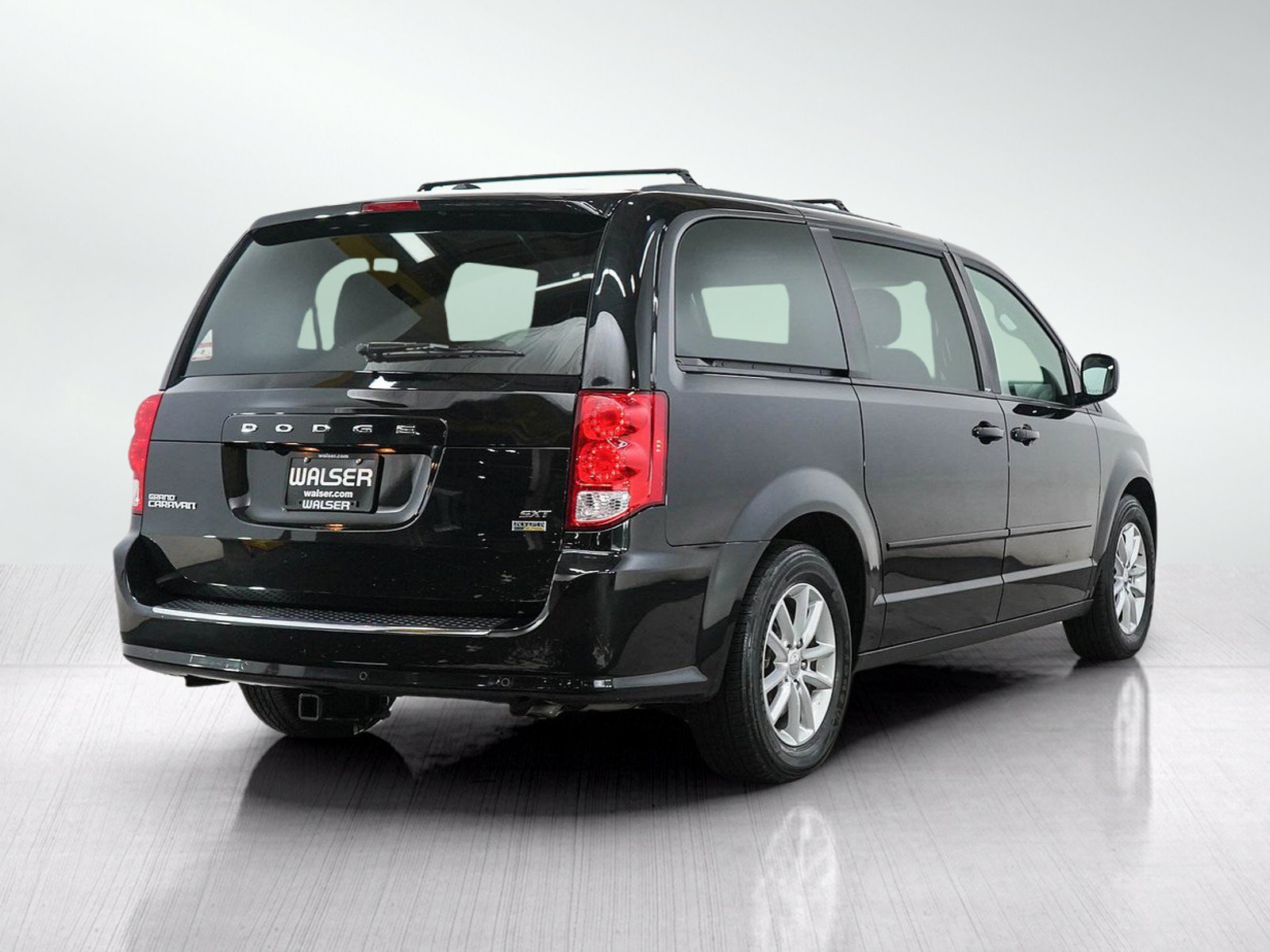 Used 2014 Dodge Grand Caravan SXT w/ Rear Park Assist Package FWD image 6