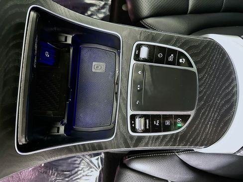 Used 2023 Mercedes-Benz GLC 300 4MATIC Coupe image 22