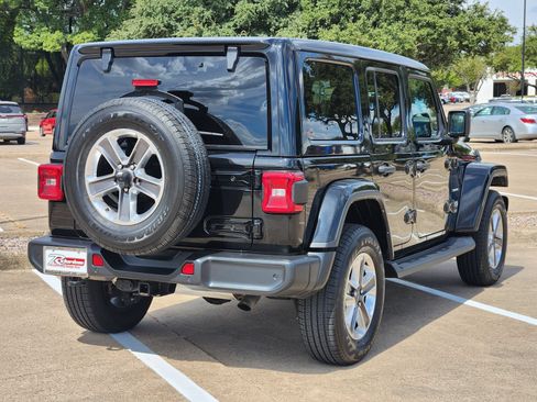 Used 2022 Jeep Wrangler Unlimited Sahara w/ Safety Group AWD/4WD image 6