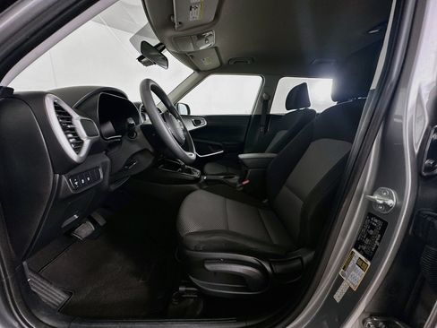 Used 2024 Kia Soul LX w/ Option Group 015 FWD image 13
