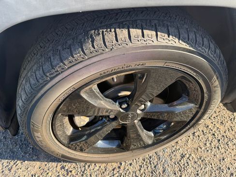 Used 2020 Jeep Cherokee Latitude Plus image 7