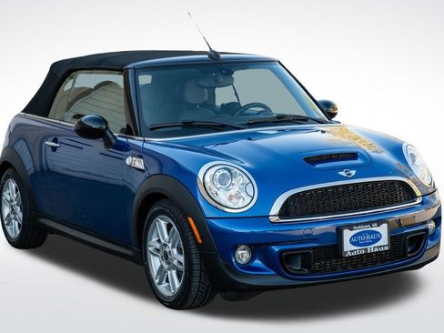 Used 2015 MINI Cooper S image 31