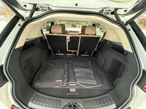 Used 2018 Land Rover Discovery Sport HSE image 21