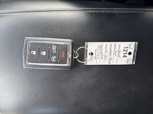 Used 2024 Jeep Grand Cherokee Limited 4xe AWD/4WD image 4