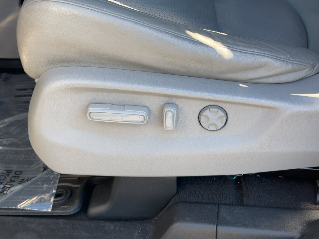 Used 2018 Honda Odyssey Elite image 25
