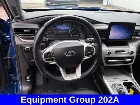 Used 2023 Ford Explorer XLT w/ Equipment Group 202A AWD/4WD image 13