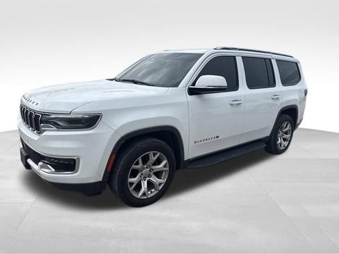 Used 2022 Jeep Wagoneer Series II AWD/4WD image 2