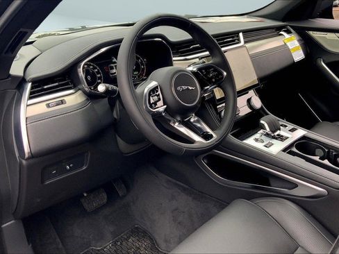 New 2026 Jaguar F-PACE R-Dynamic S AWD/4WD image 10