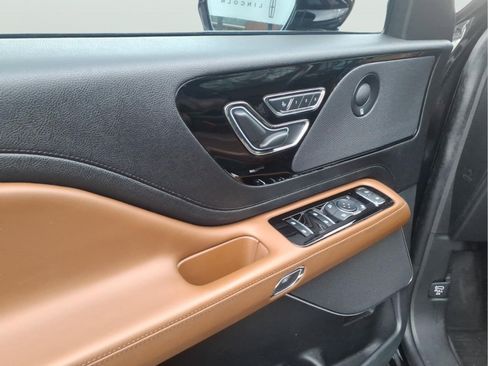 Used 2024 Lincoln Aviator Reserve w/ Equipment Group 201A image 9