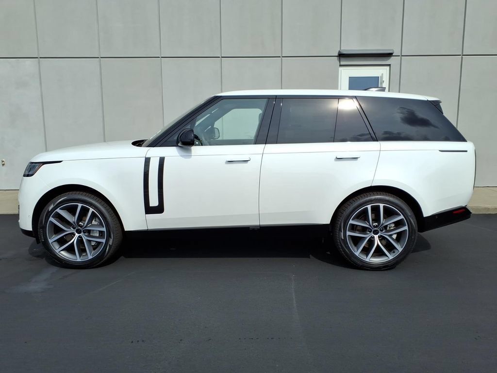 New 2026 Land Rover Range Rover SE AWD/4WD image 3