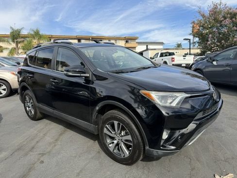 Used 2016 Toyota RAV4 XLE w/ Convenience Package FWD image 10
