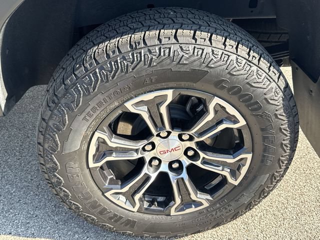 Used 2025 GMC Canyon AT4 AWD/4WD image 32