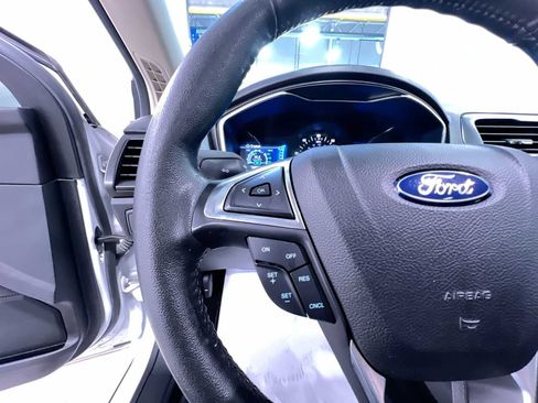 Used 2018 Ford Fusion Titanium FWD image 20