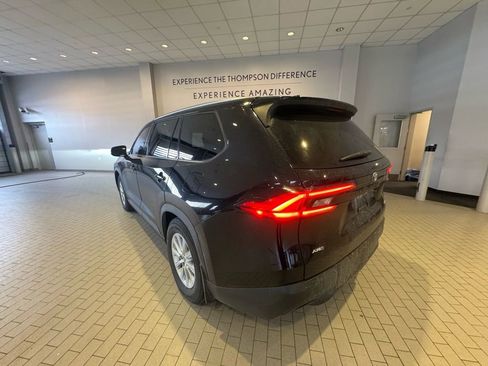 Used 2024 Toyota Grand Highlander XLE image 9