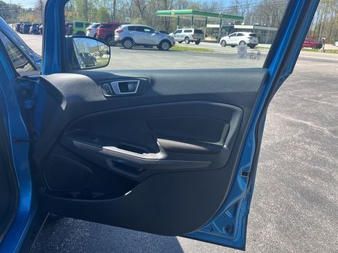 Used 2019 Ford EcoSport SE image 32
