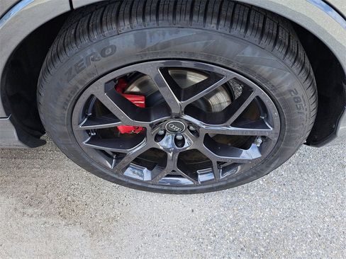 New 2026 Audi SQ7 Prestige image 29