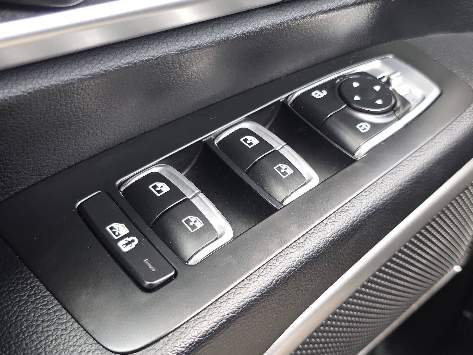 Used 2023 Kia Telluride S w/ S Sunroof Package FWD image 9