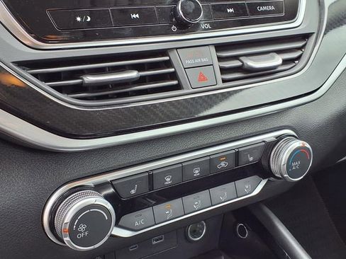 Used 2023 Nissan Altima 2.5 SR w/ SR Premium Package FWD image 10