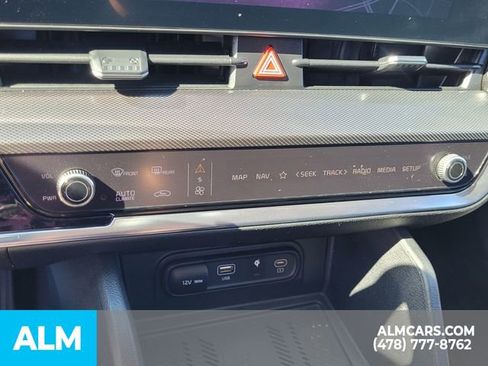 Used 2024 Kia Sportage SX image 23