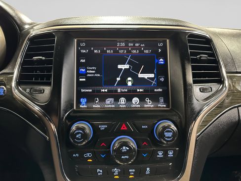 Used 2014 Jeep Grand Cherokee Overland w/ Advanced Technology Group AWD/4WD image 28
