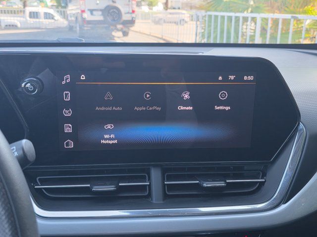 Used 2025 Chevrolet Trax LT FWD image 24