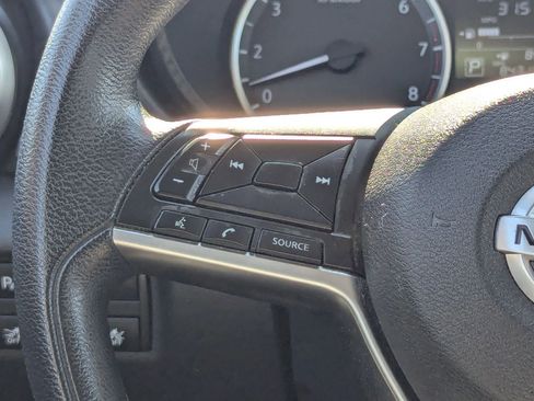 Used 2020 Nissan Versa S FWD image 18