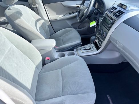 Used 2012 Toyota Corolla LE image 9