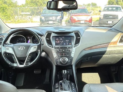 Used 2017 Hyundai Santa Fe Limited image 30