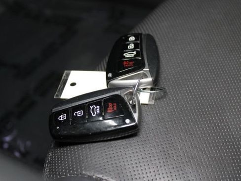 Used 2015 Hyundai Genesis 3.8 w/ Option Group 03 image 13