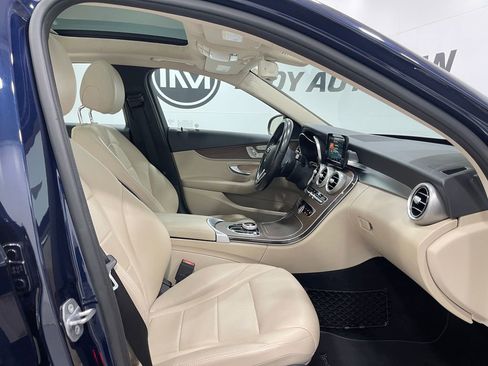 Used 2019 Mercedes-Benz C 300 4MATIC Sedan image 32