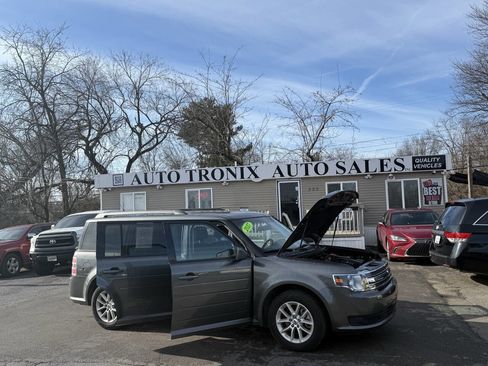 Used 2017 Ford Flex SE image 20