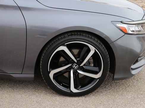 Used 2020 Honda Accord Sport image 9